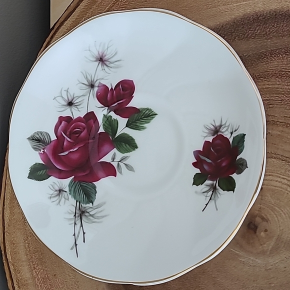 *2/$30 summer clearout* Vintage "Royal Grafton" teacup & saucer - Picture 4 of 5